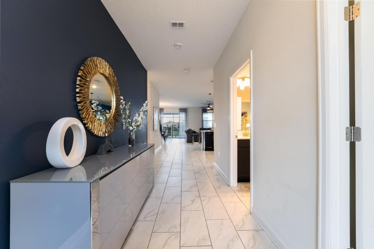 Spacious 8br By World W Private Pool
