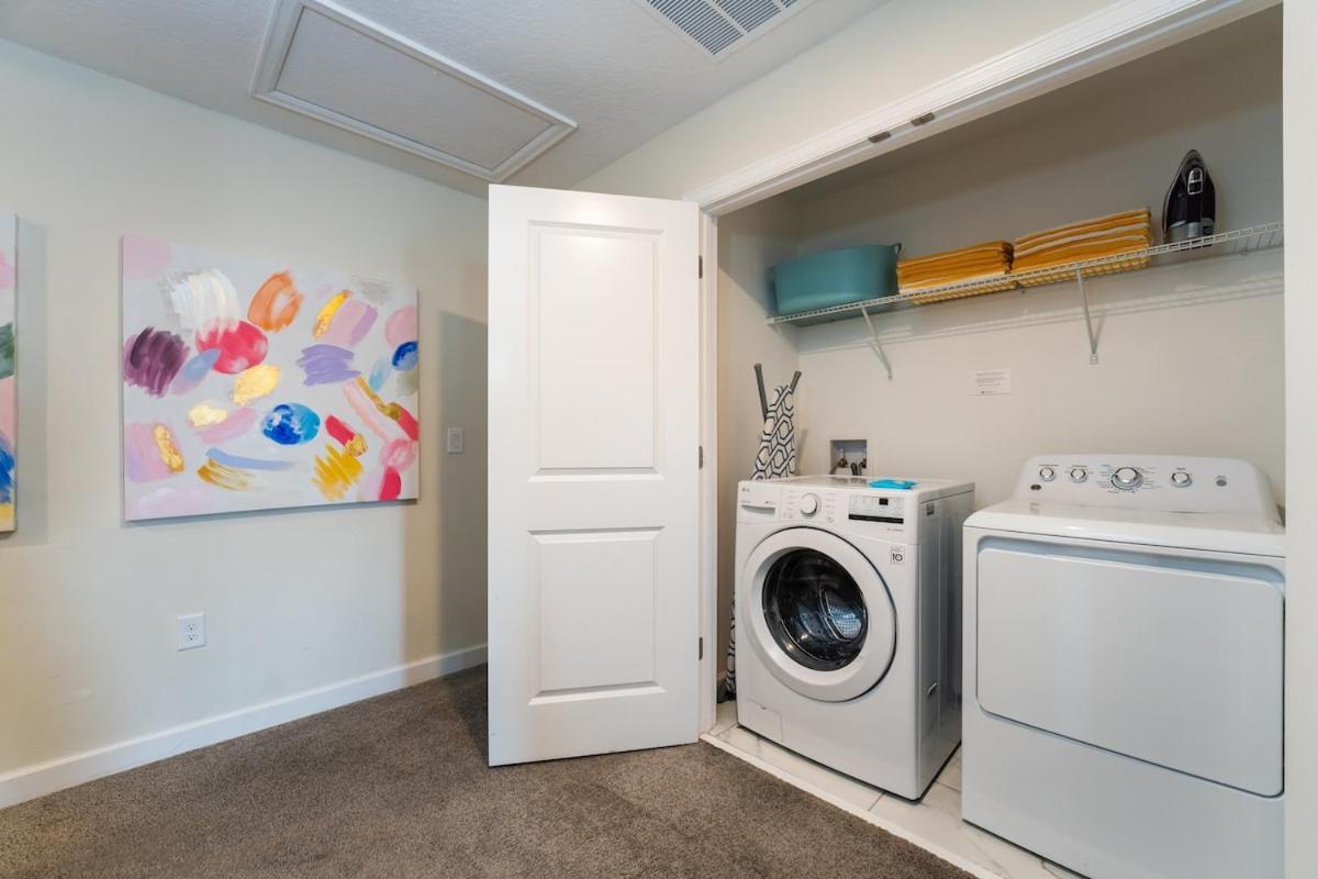 Spacious 8br By World W Private Pool *