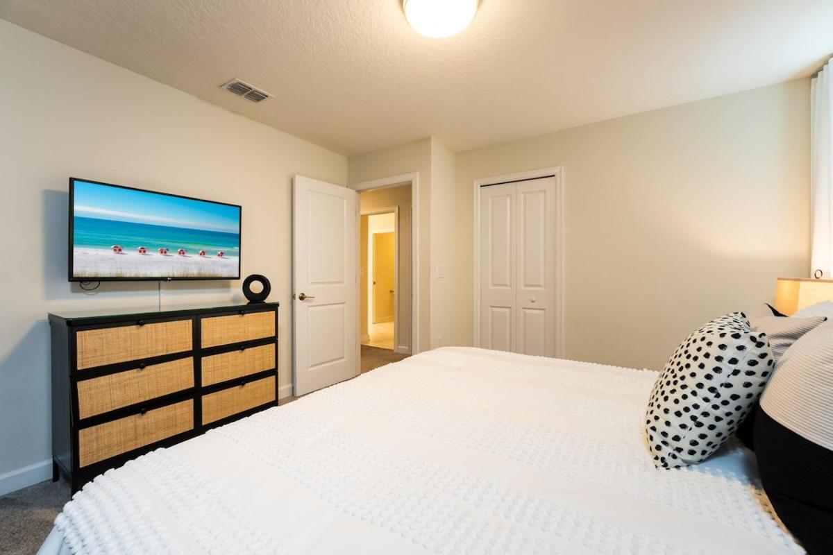 Villa Spacious 8br By World W Private Pool