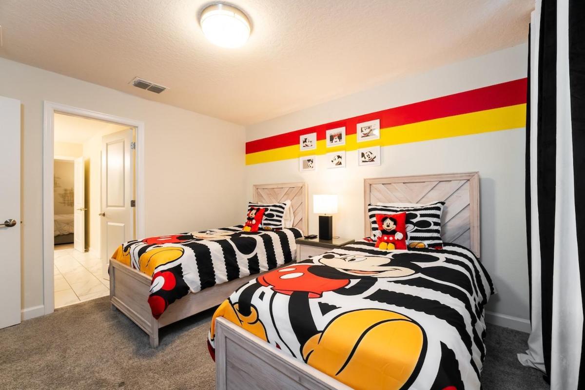 Spacious 8br By World W Private Pool *