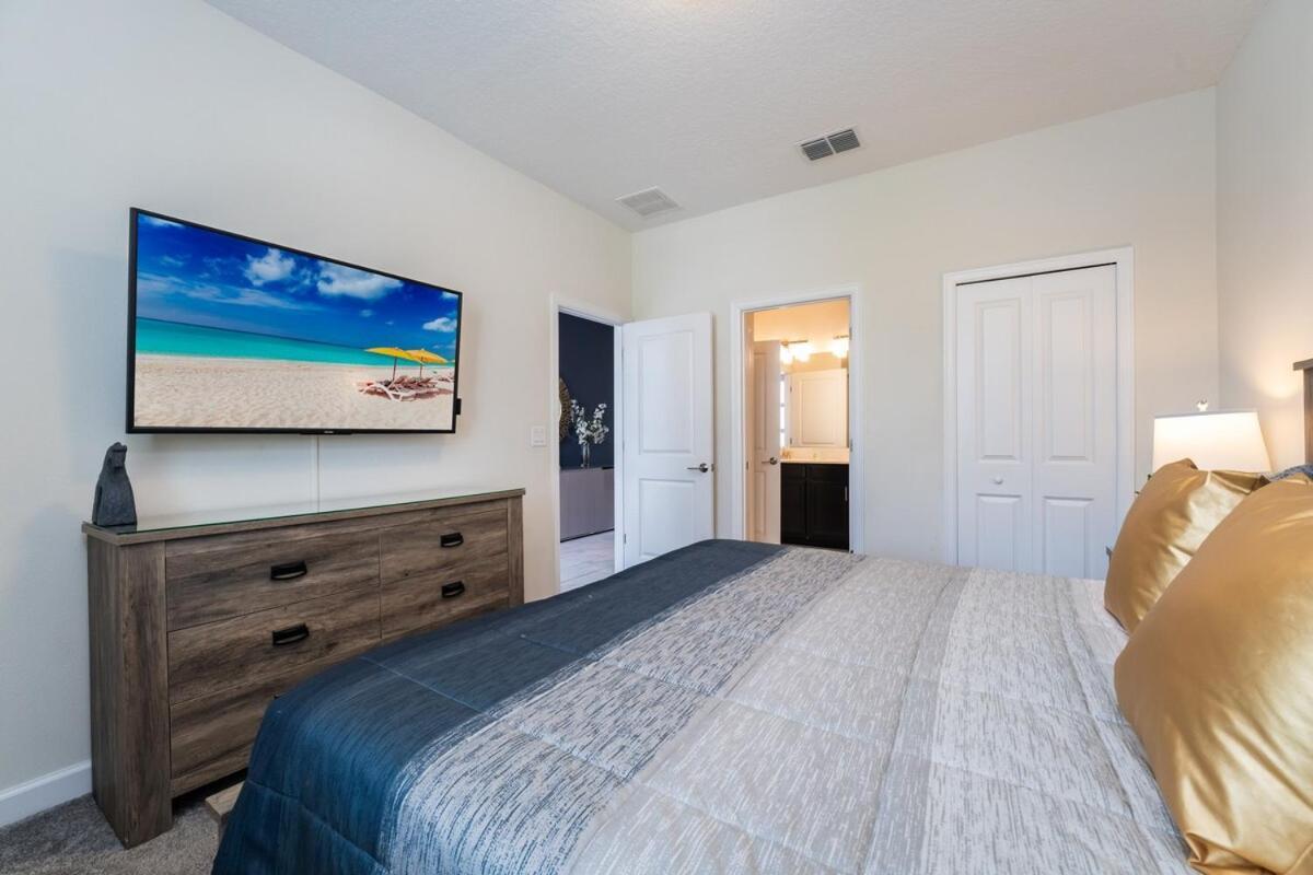 Spacious 8br By World W Private Pool *